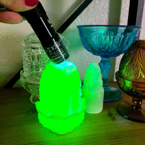 ⭐️Vintage⭐️Fenton Custard Hobnail Uranium Glass Fairy Lamp - Picture 8 of 11